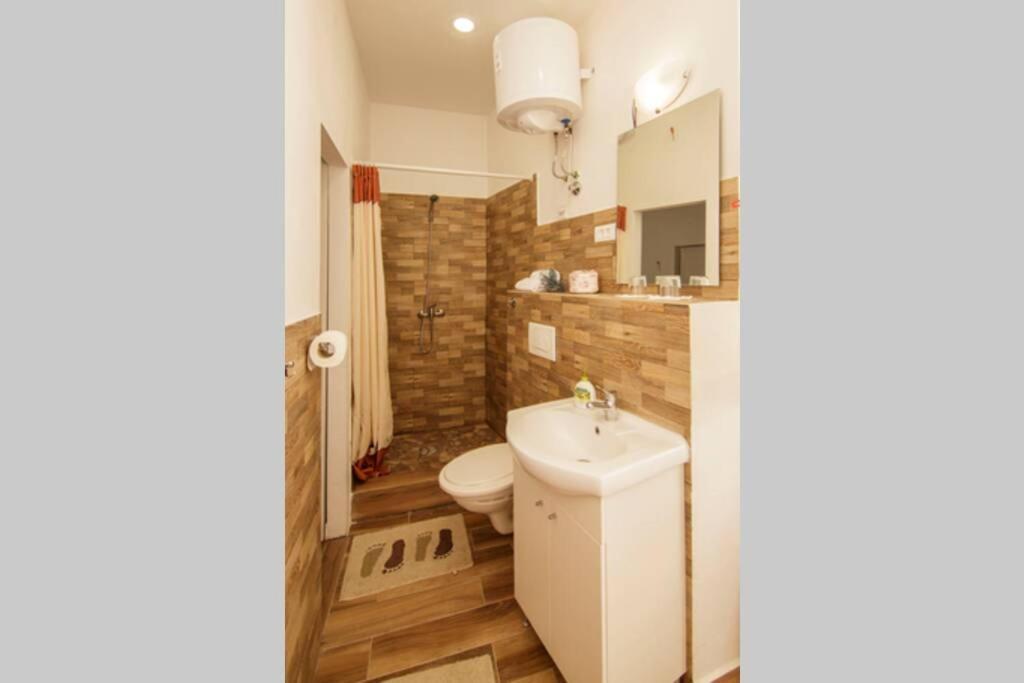 Apartment Esa Komiža Eksteriør billede