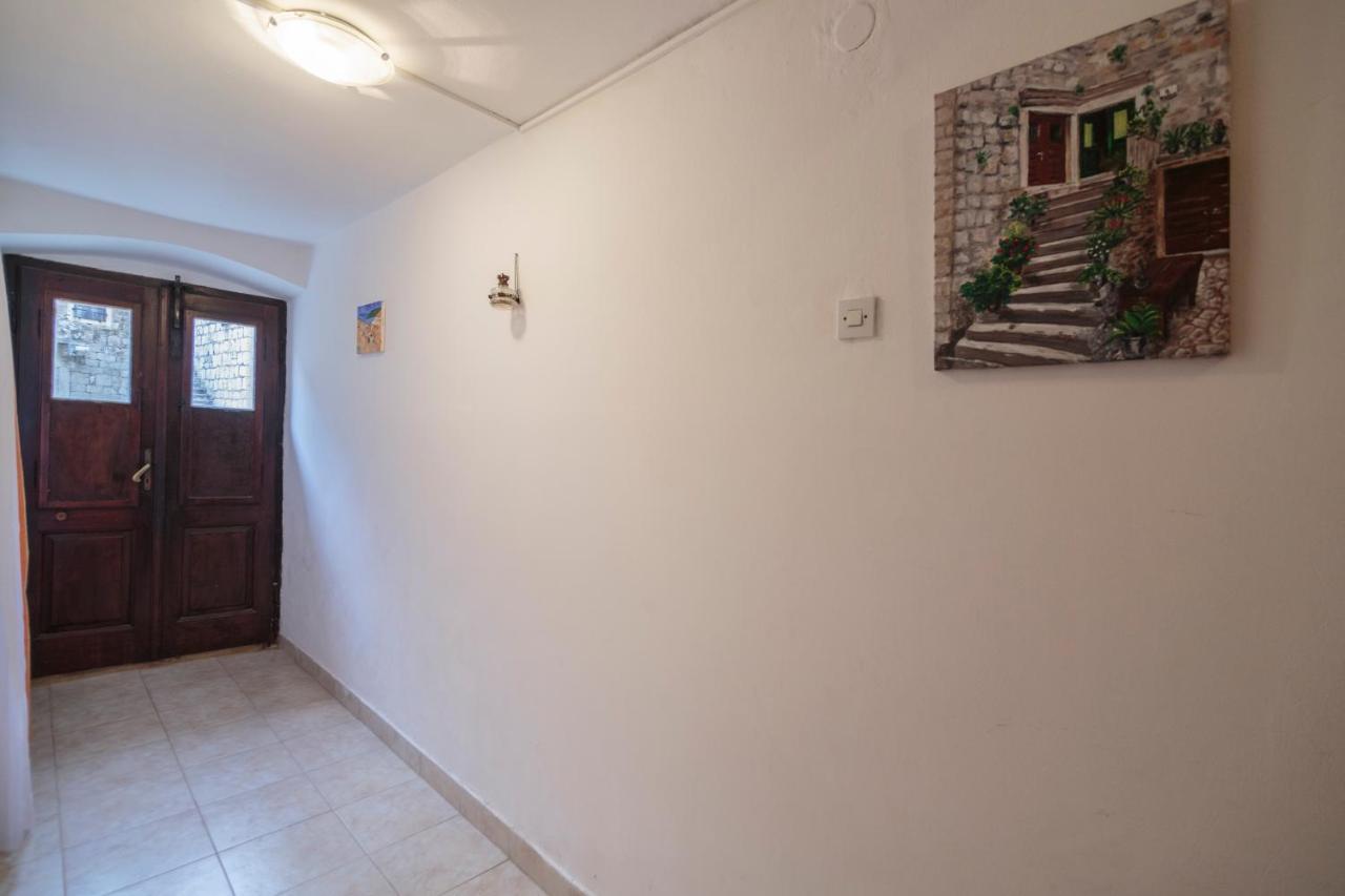 Apartment Esa Komiža Eksteriør billede