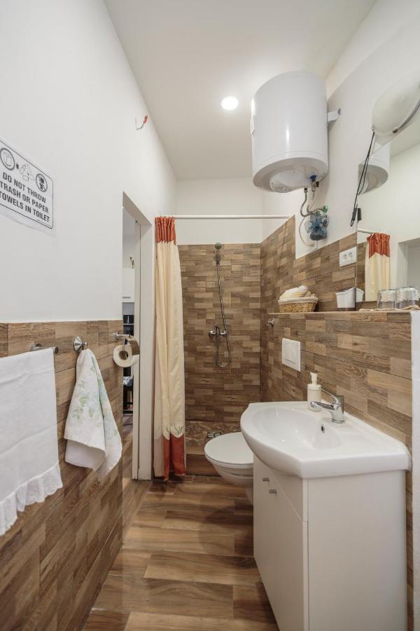 Apartment Esa Komiža Eksteriør billede